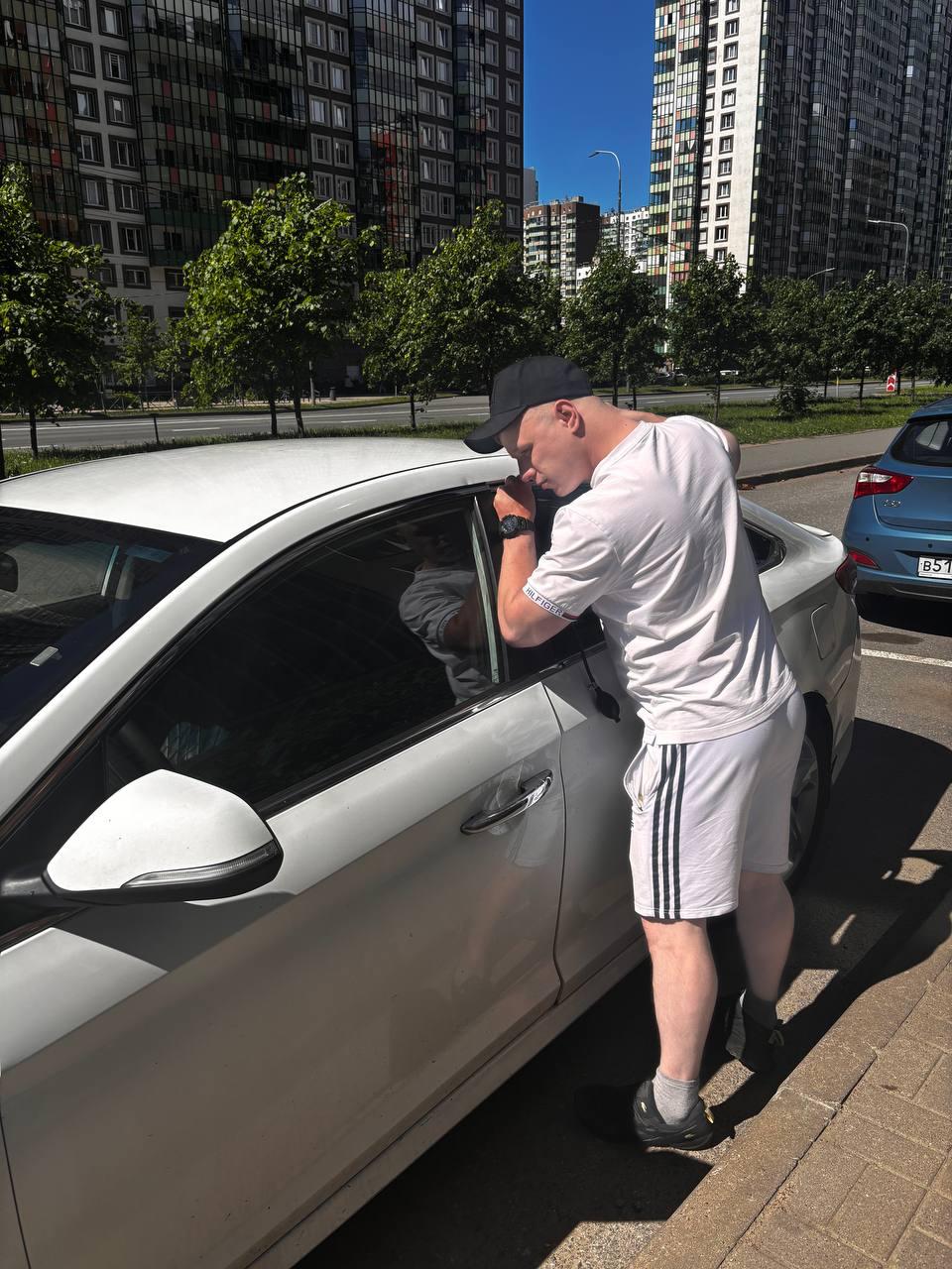 Вскрытие автомобиля без повреждений в Санкт-Петербурге